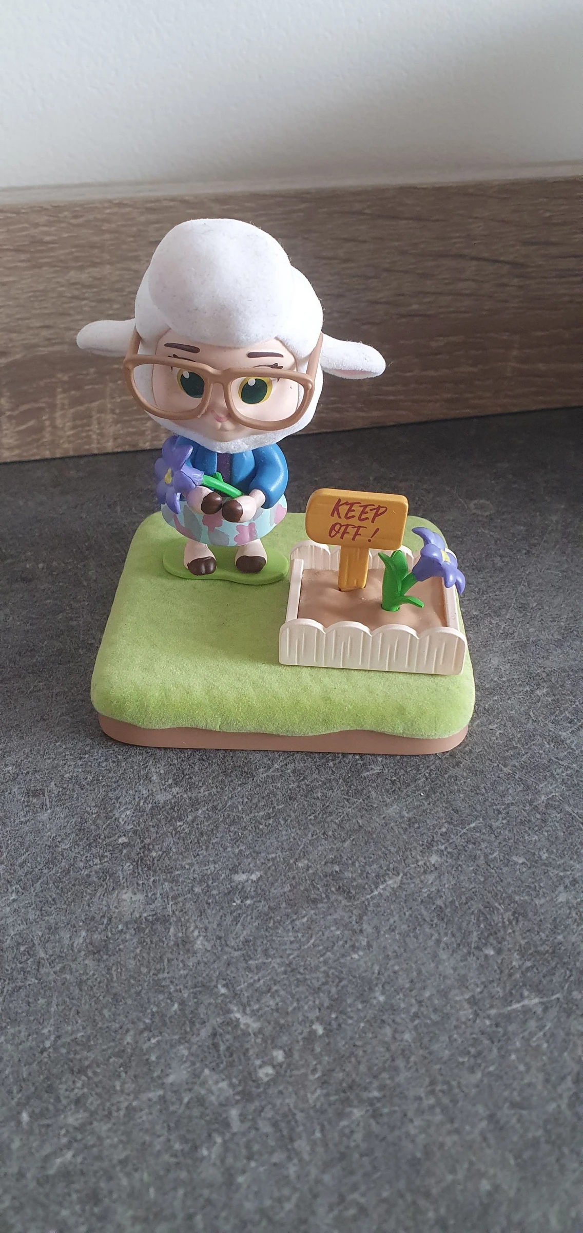 Disney Figure, Bellwether the Sheep from Zootopia – photo 2